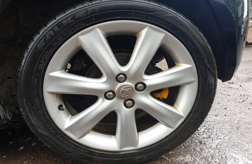 Toyota Yaris SR Alloy wheels